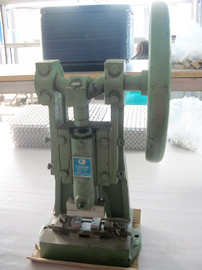 連接器廠家_手動(dòng)沖床