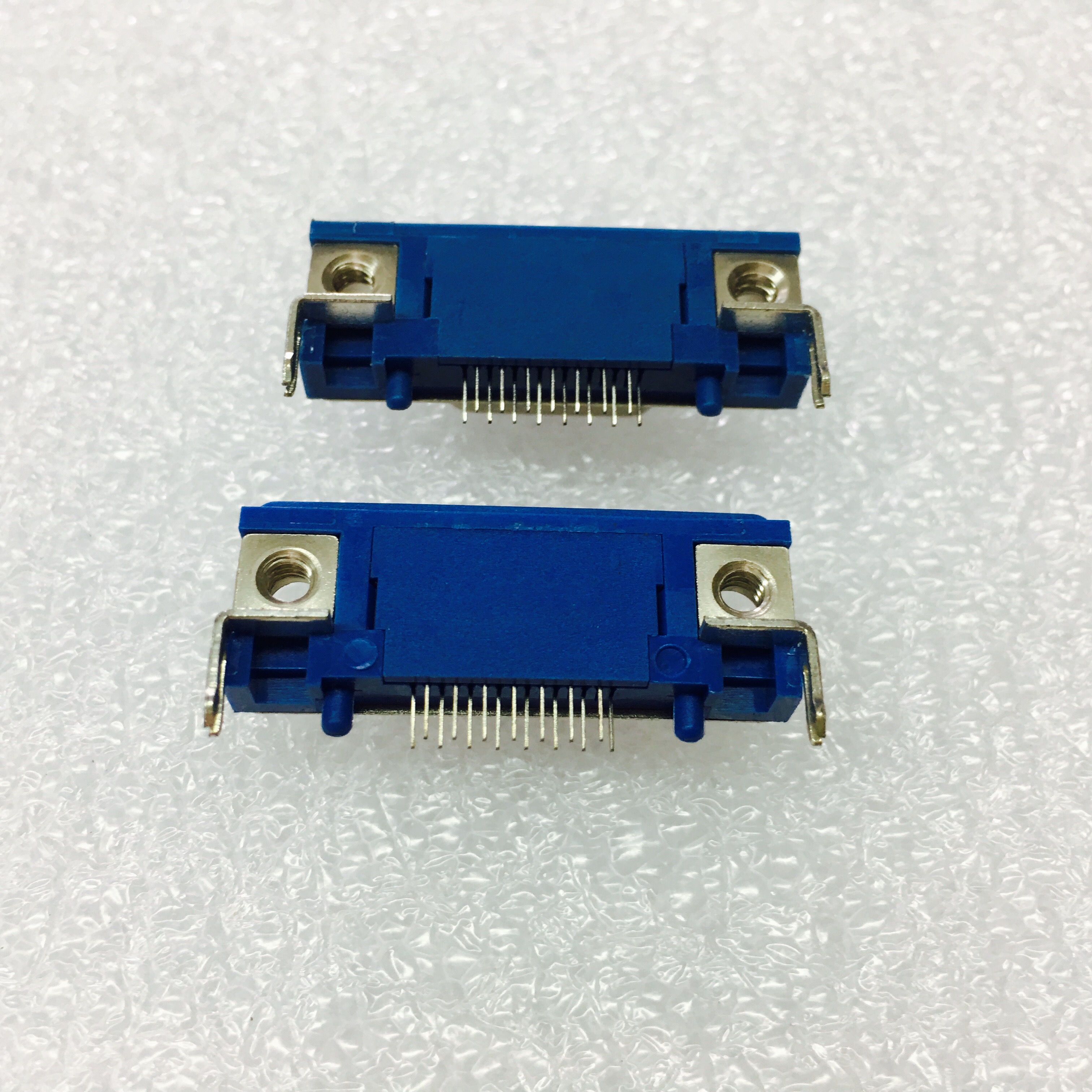 VGA超薄前七后八側插 H=1.5mm